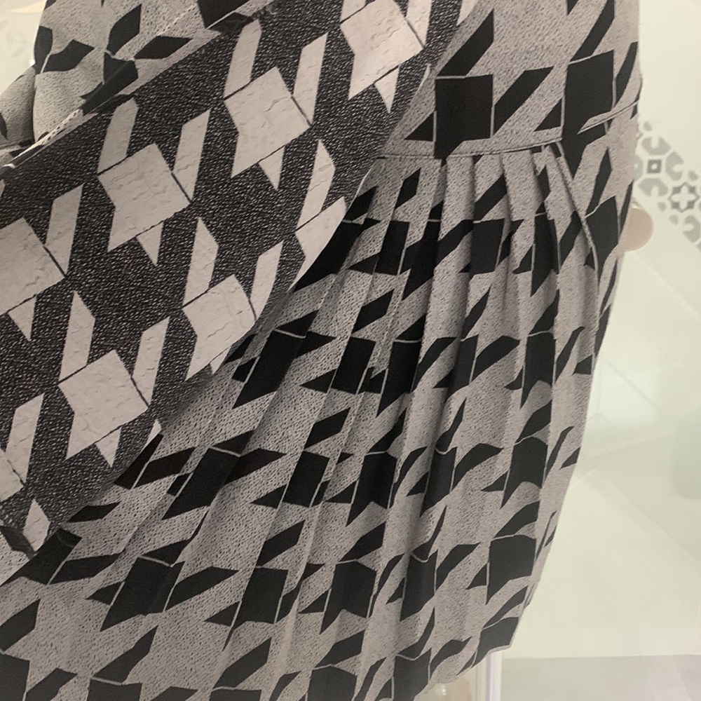 Made in π«π·VTG 90β Beautiful Grey/Black Houndstooth Wrap Skirt - Picture 5 of 13